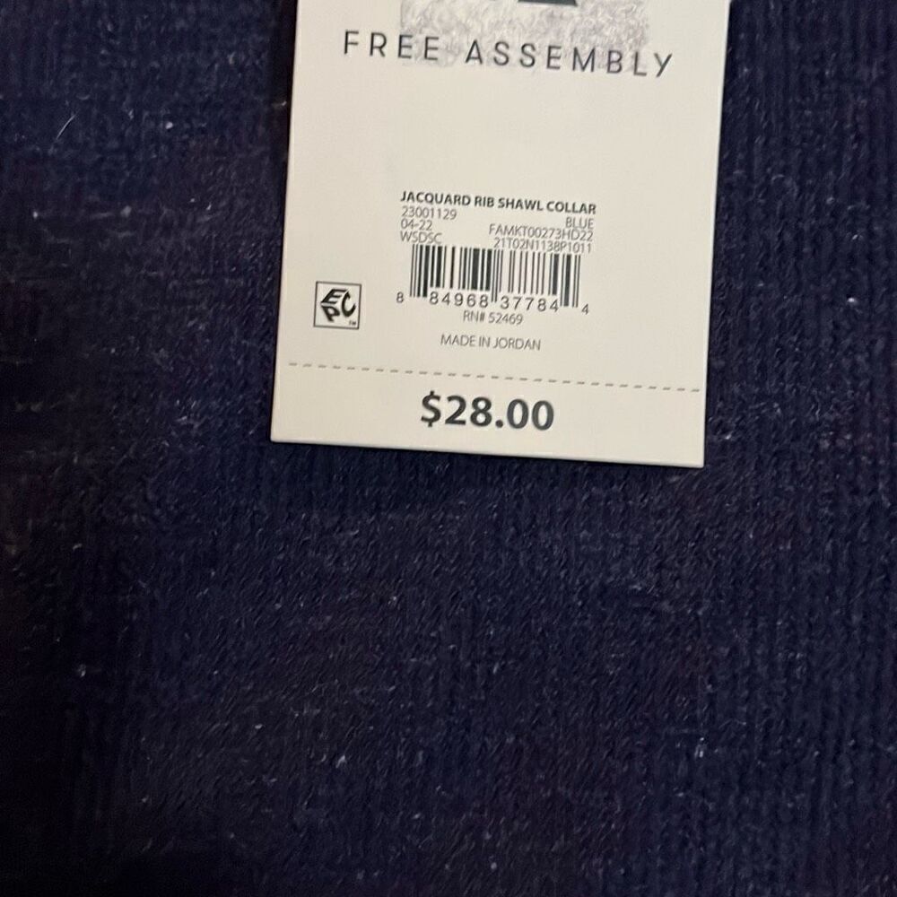 Men’s Free Assembly Sweater - Picture 5 of 6